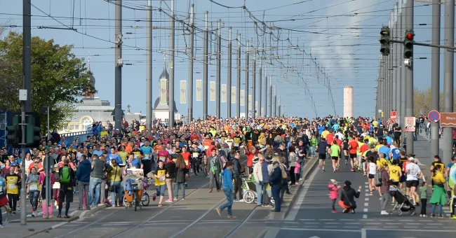 Inten­siv­work­shop: Sicher­heits­pla­nung für Stre­cken­ver­an­stal­tun­gen, Para­den etc.